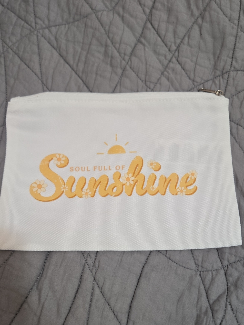 COSMETIC BAG Zipper Closure 6x8 1/2 ins